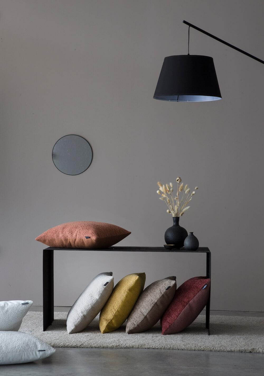 Distribuidor textil Antilo mesa que contiene cojines